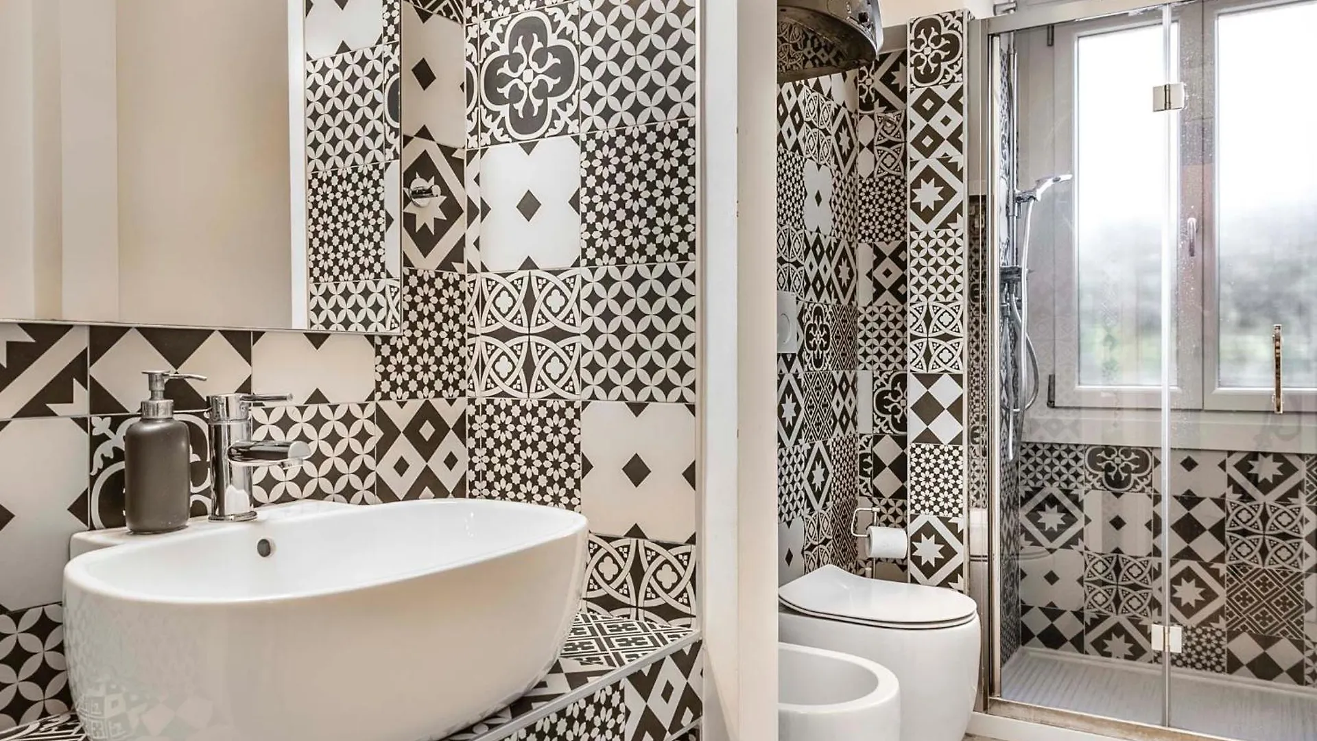 5Min Navigli- Duomo-Metro- Ac-Fashion District Apartment Milan